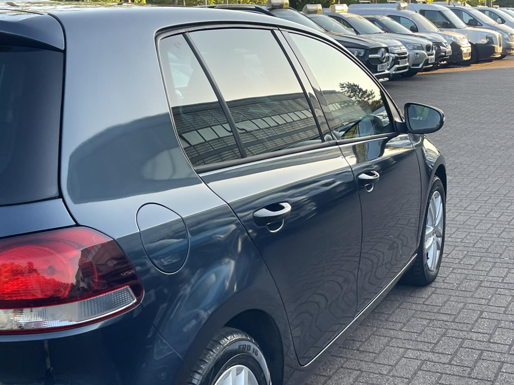 Volkswagen Golf 2.0 TDI GT (Leather) Hatchback 5dr Diesel Manual Euro 5 (140 ps)