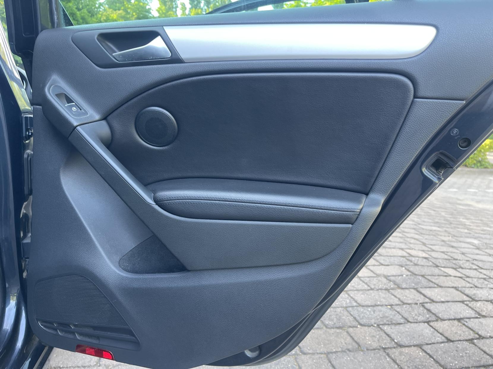 Volkswagen Golf 2.0 TDI GT (Leather) Hatchback 5dr Diesel Manual Euro 5 (140 ps)