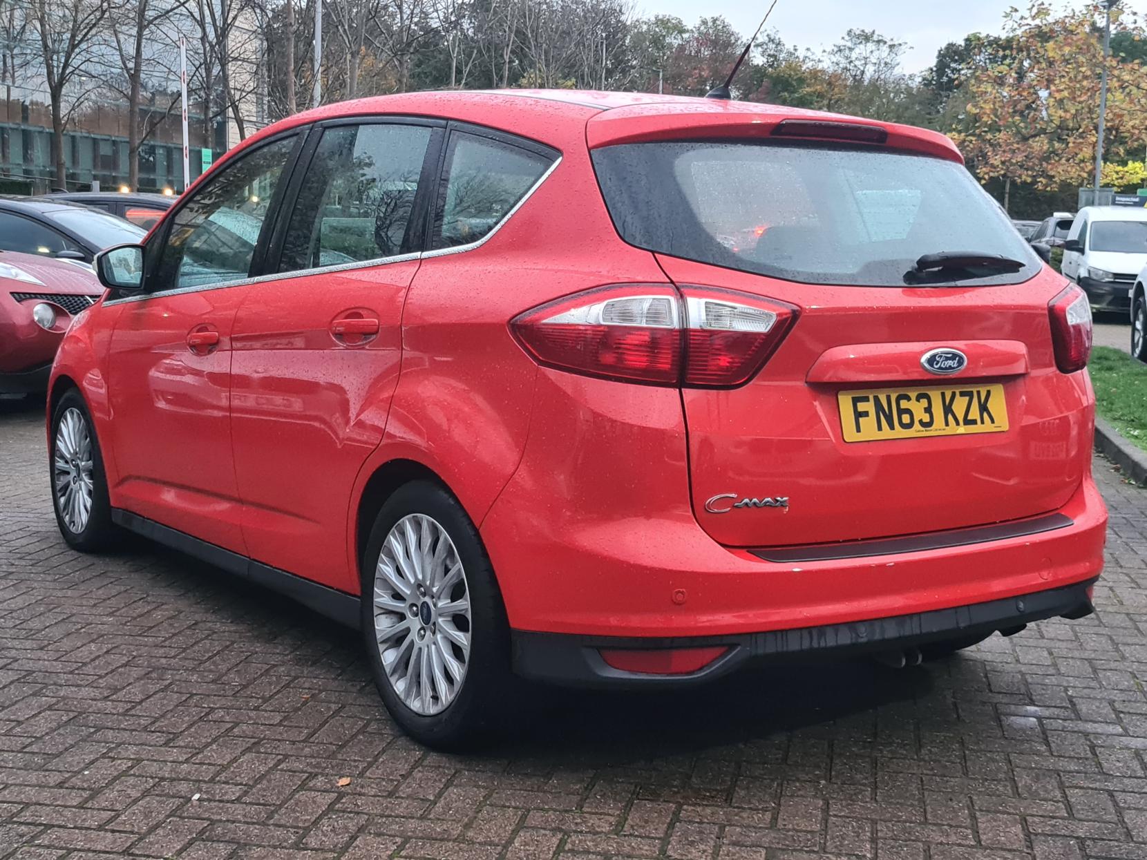 Ford C-Max 2.0 TDCi Titanium MPV 5dr Diesel Powershift Euro 5 (140 ps)