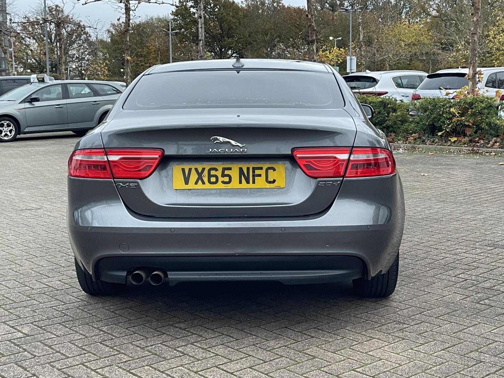 Jaguar XE 2.0d Prestige Saloon 4dr Diesel Auto Euro 6 (s/s) (180 ps)