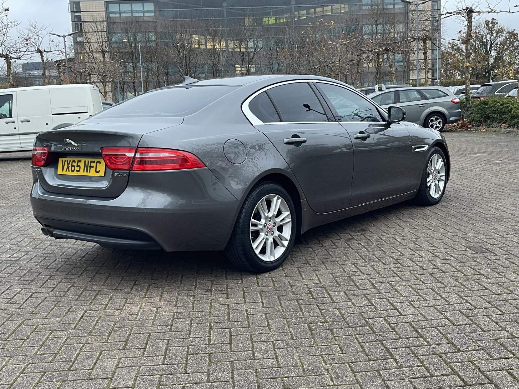 Jaguar XE 2.0d Prestige Saloon 4dr Diesel Auto Euro 6 (s/s) (180 ps)