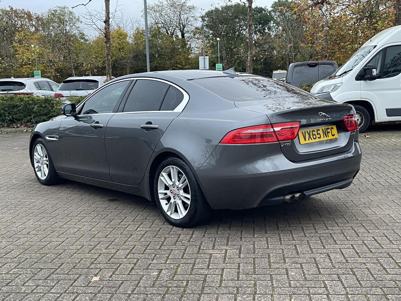 Jaguar XE 2.0d Prestige Saloon 4dr Diesel Auto Euro 6 (s/s) (180 ps)