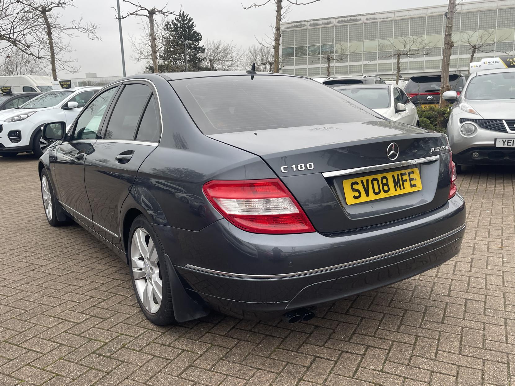 Mercedes-Benz C Class 1.8 C180K Elegance Saloon 4dr Petrol Auto Euro 4 (156 ps)