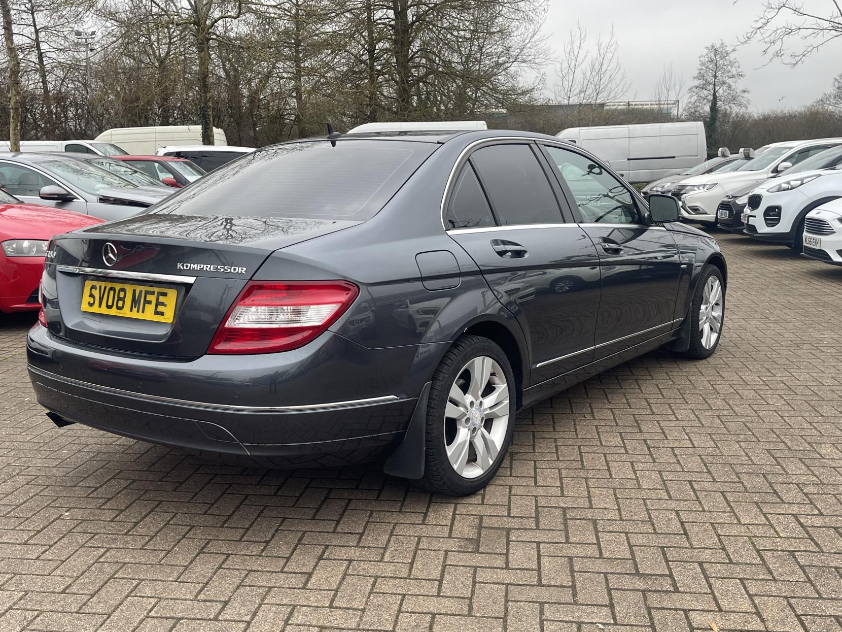 Mercedes-Benz C Class 1.8 C180K Elegance Saloon 4dr Petrol Auto Euro 4 (156 ps)