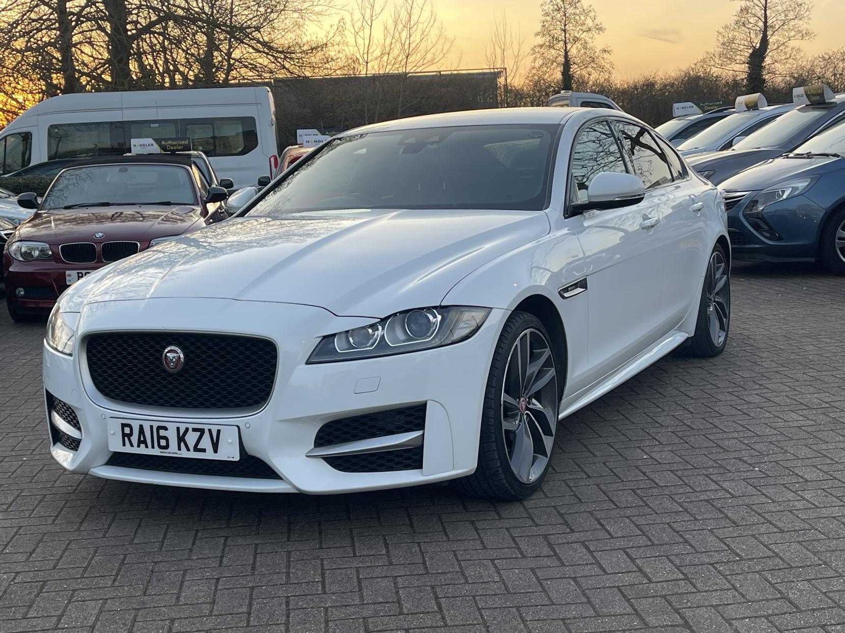 Jaguar XF 2.0d R-Sport Saloon 4dr Diesel Auto Euro 6 (s/s) (180 ps)