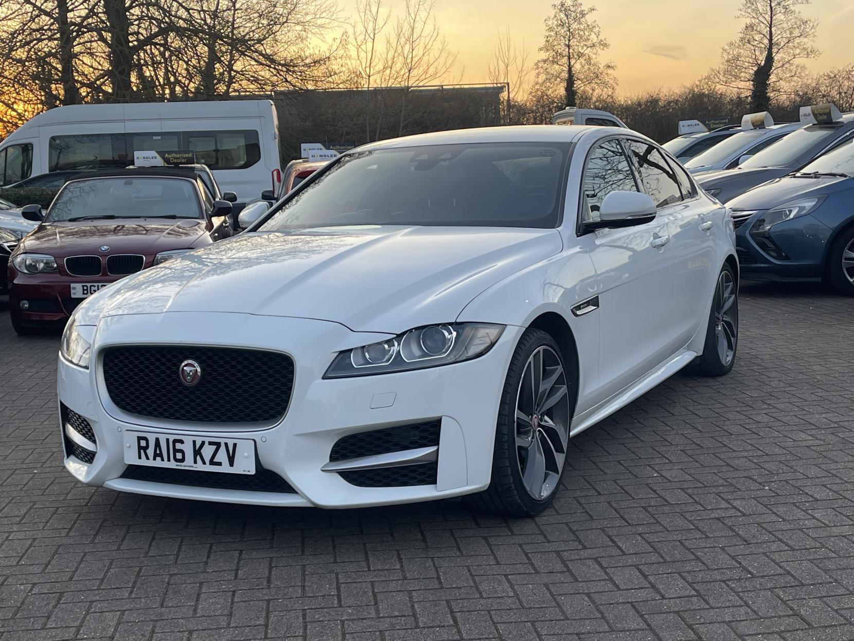 Jaguar XF 2.0d R-Sport Saloon 4dr Diesel Auto Euro 6 (s/s) (180 ps)