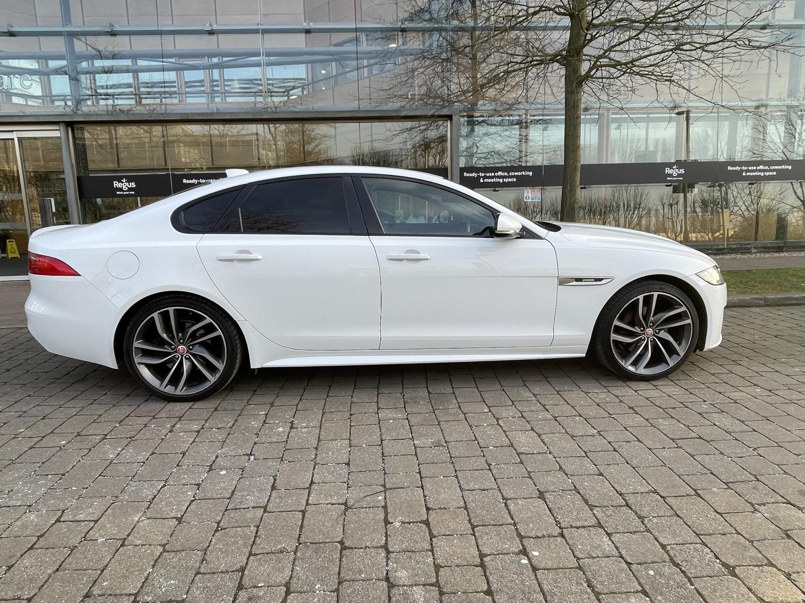 Jaguar XF 2.0d R-Sport Saloon 4dr Diesel Auto Euro 6 (s/s) (180 ps)