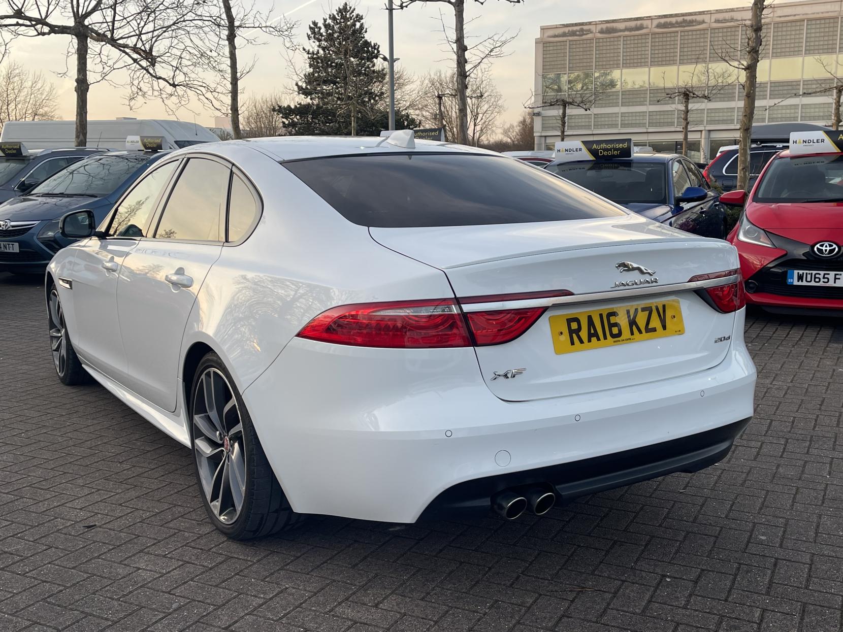 Jaguar XF 2.0d R-Sport Saloon 4dr Diesel Auto Euro 6 (s/s) (180 ps)