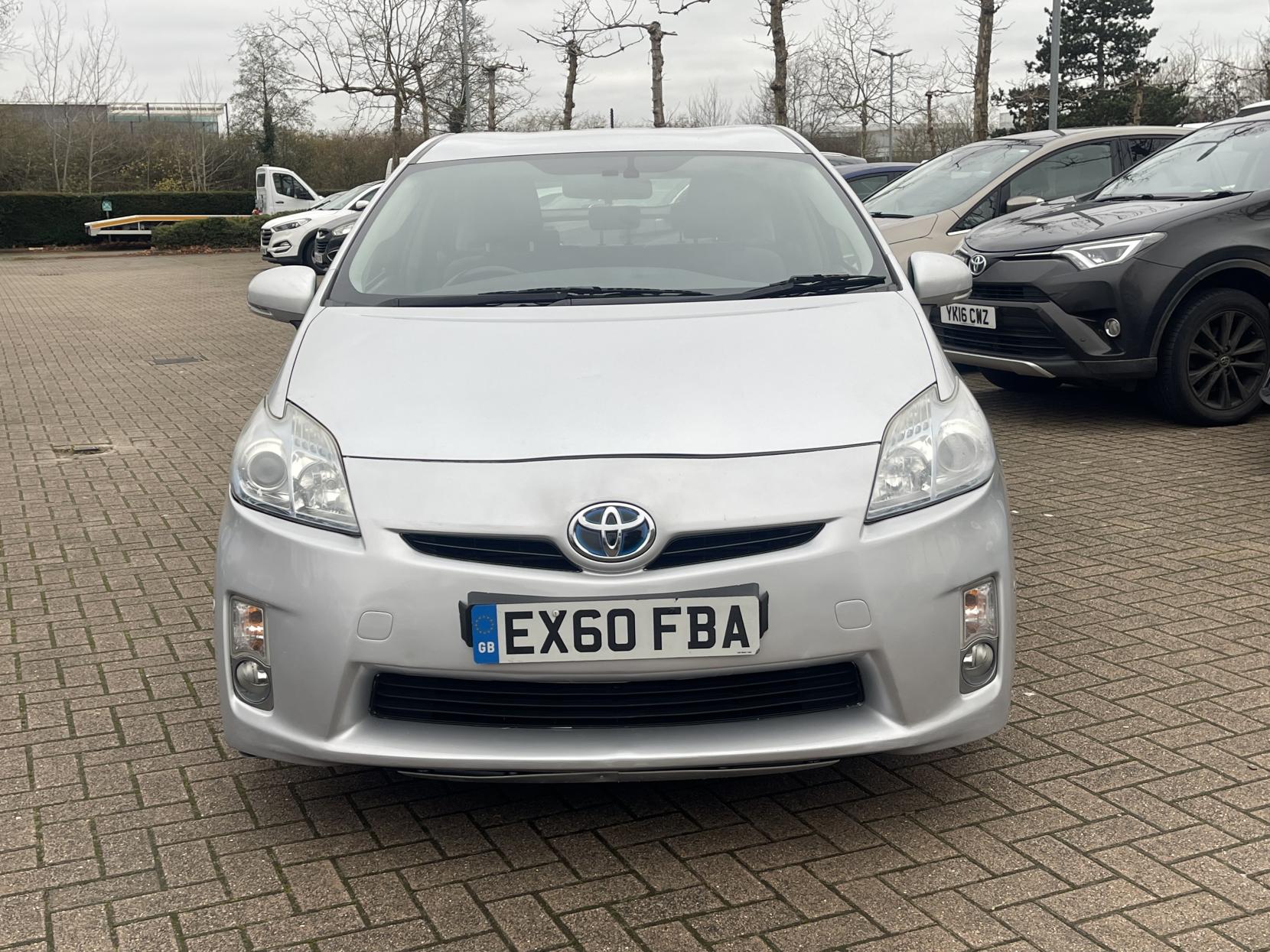 Toyota Prius 1.8 VVT-h T Spirit Hatchback 5dr Petrol Hybrid CVT Euro 5 (s/s) (136 ps)