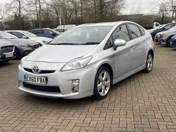 Toyota Prius 1.8 VVT-h T Spirit Hatchback 5dr Petrol Hybrid CVT Euro 5 (s/s) (136 ps)