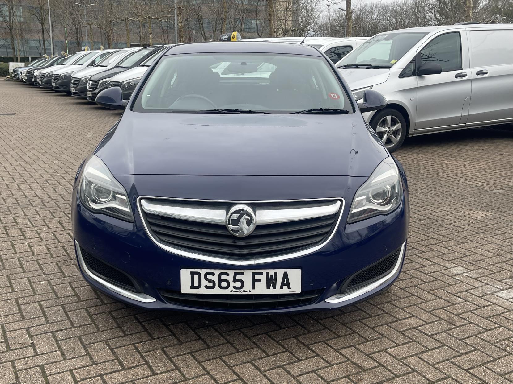 Vauxhall Insignia 1.6 CDTi Design Nav Hatchback 5dr Diesel Auto Euro 6 (136 ps)