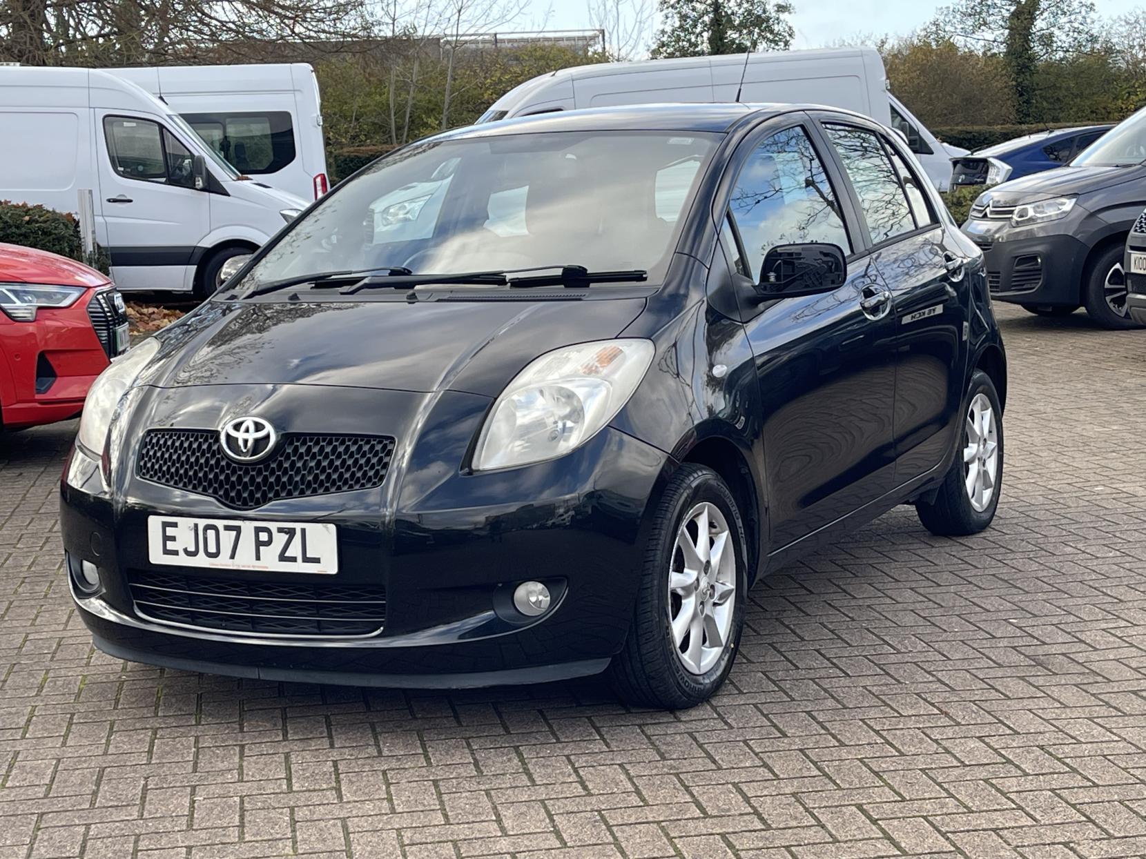 Toyota Yaris 1.3 SR Hatchback 5dr Petrol Multimode (136 g/km, 85 bhp)