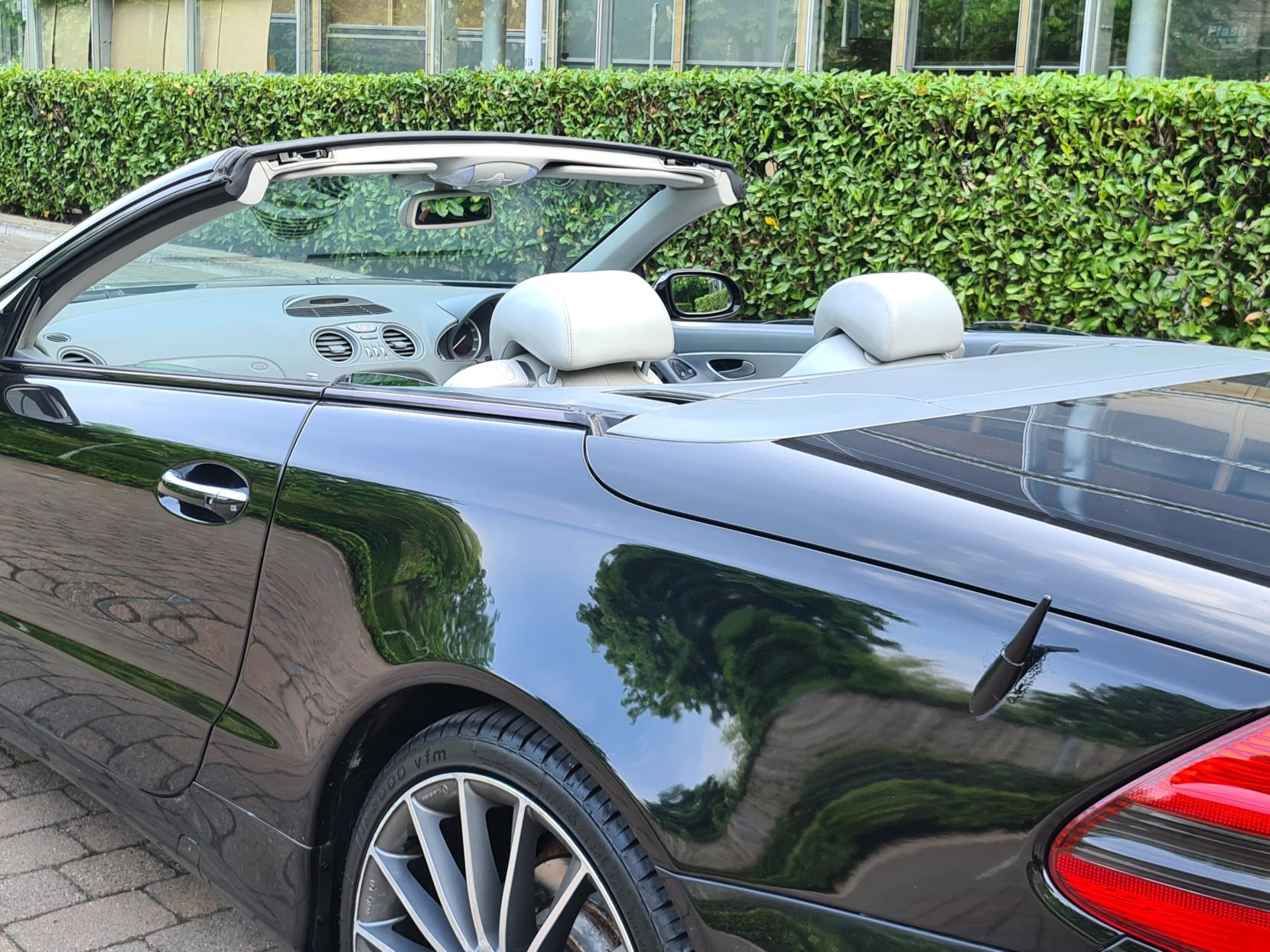 Mercedes-Benz SL 3.7 SL350 Convertible 2dr Petrol Automatic (281 g/km, 245 bhp)