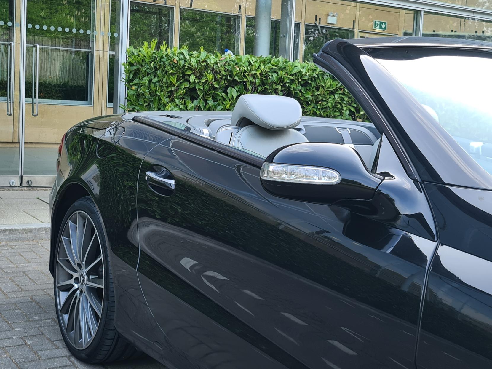Mercedes-Benz SL 3.7 SL350 Convertible 2dr Petrol Automatic (281 g/km, 245 bhp)