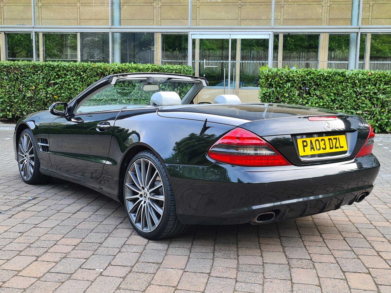 Mercedes-Benz SL 3.7 SL350 Convertible 2dr Petrol Automatic (281 g/km, 245 bhp)