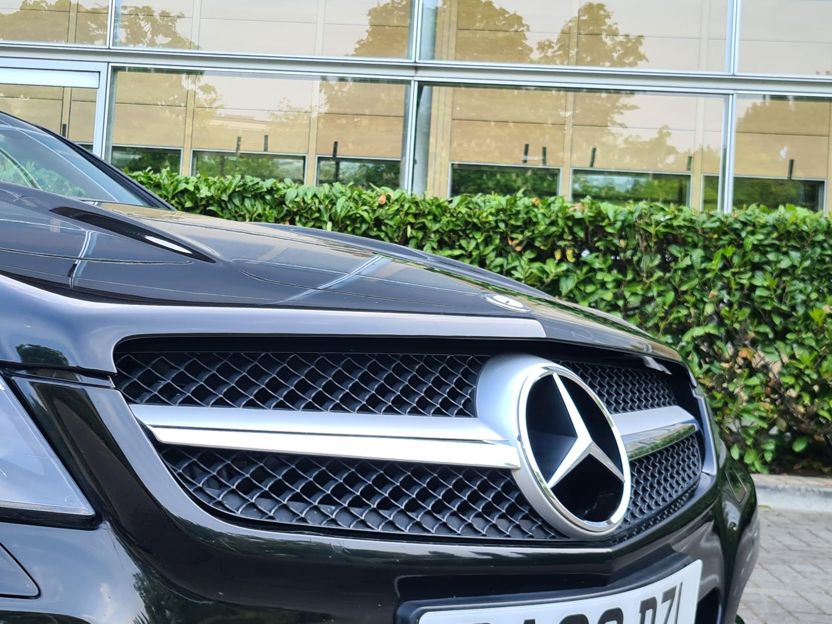 Mercedes-Benz SL 3.7 SL350 Convertible 2dr Petrol Automatic (281 g/km, 245 bhp)
