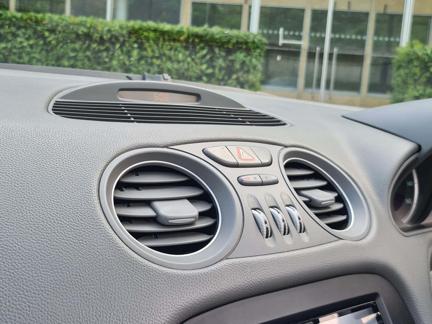 Mercedes-Benz SL 3.7 SL350 Convertible 2dr Petrol Automatic (281 g/km, 245 bhp)