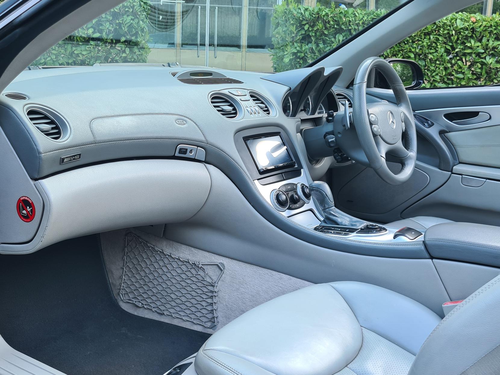 Mercedes-Benz SL 3.7 SL350 Convertible 2dr Petrol Automatic (281 g/km, 245 bhp)