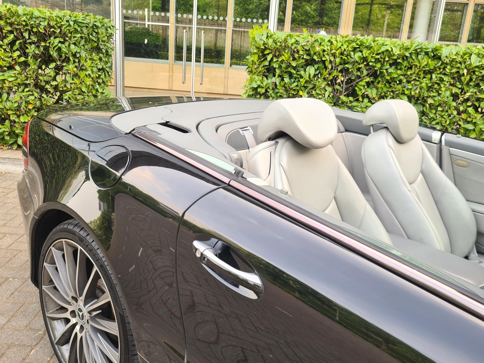 Mercedes-Benz SL 3.7 SL350 Convertible 2dr Petrol Automatic (281 g/km, 245 bhp)