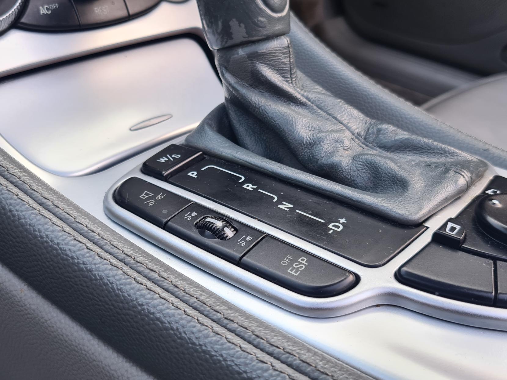 Mercedes-Benz SL 3.7 SL350 Convertible 2dr Petrol Automatic (281 g/km, 245 bhp)