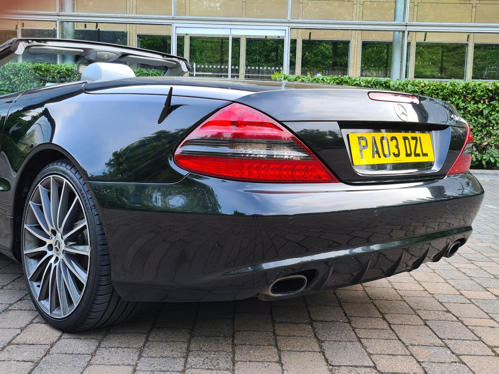 Mercedes-Benz SL 3.7 SL350 Convertible 2dr Petrol Automatic (281 g/km, 245 bhp)