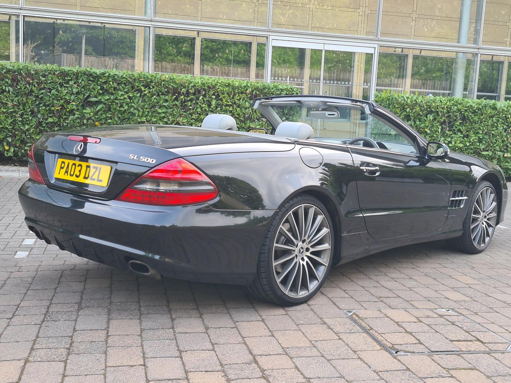 Mercedes-Benz SL 3.7 SL350 Convertible 2dr Petrol Automatic (281 g/km, 245 bhp)