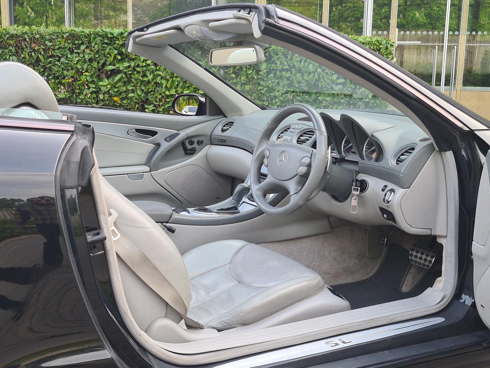 Mercedes-Benz SL 3.7 SL350 Convertible 2dr Petrol Automatic (281 g/km, 245 bhp)