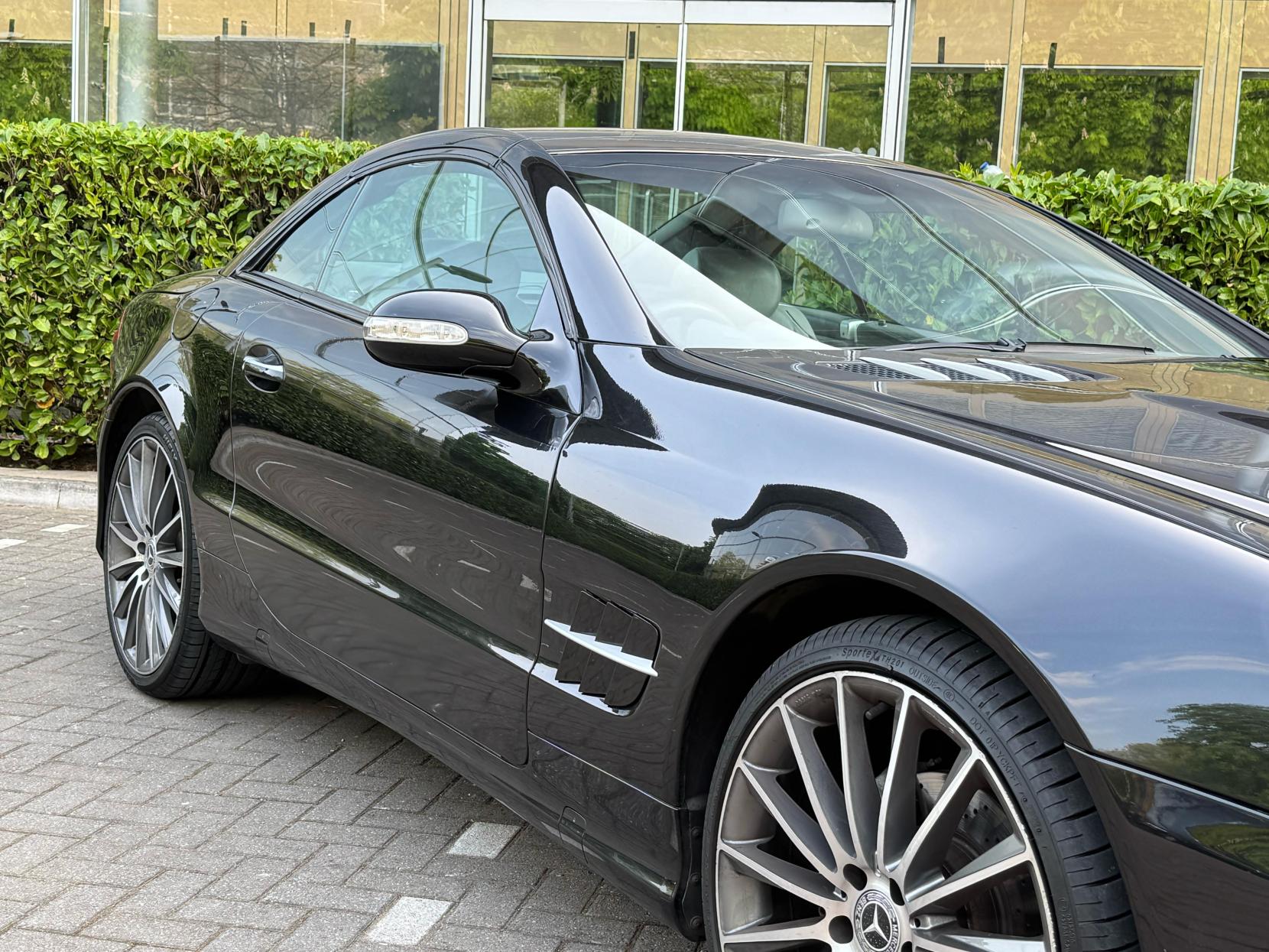 Mercedes-Benz SL 3.7 SL350 Convertible 2dr Petrol Automatic (281 g/km, 245 bhp)