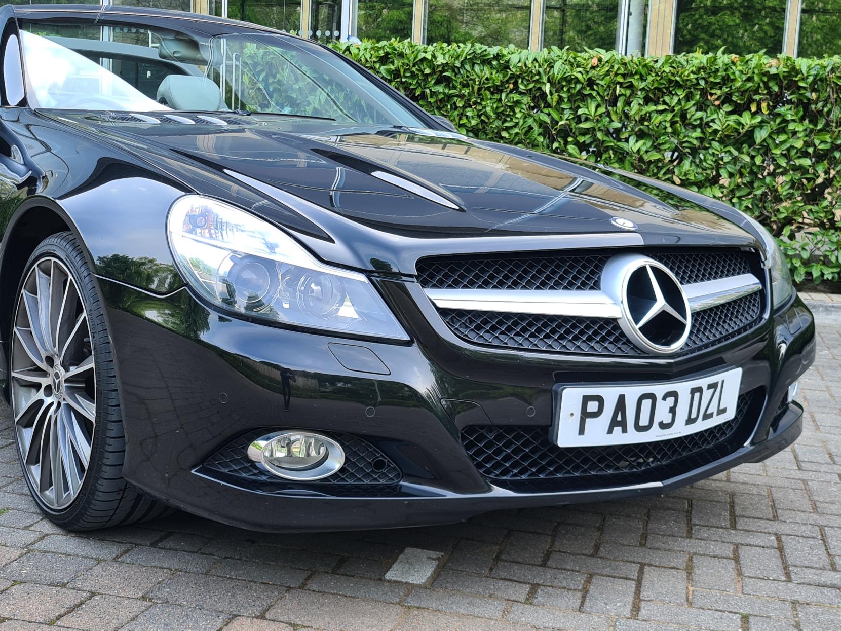 Mercedes-Benz SL 3.7 SL350 Convertible 2dr Petrol Automatic (281 g/km, 245 bhp)