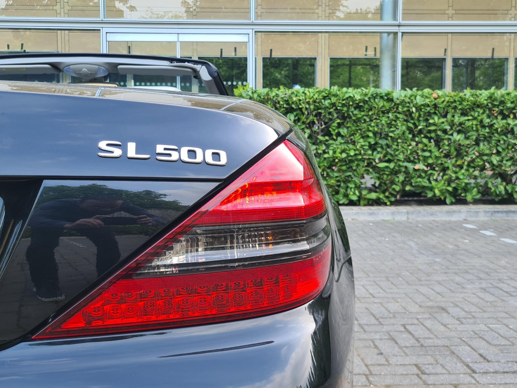Mercedes-Benz SL 3.7 SL350 Convertible 2dr Petrol Automatic (281 g/km, 245 bhp)