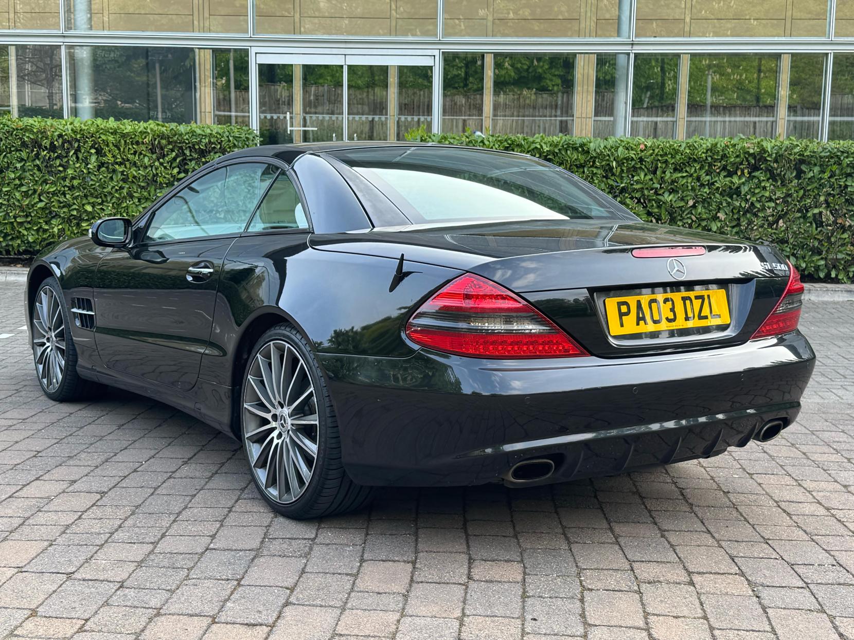 Mercedes-Benz SL 3.7 SL350 Convertible 2dr Petrol Automatic (281 g/km, 245 bhp)
