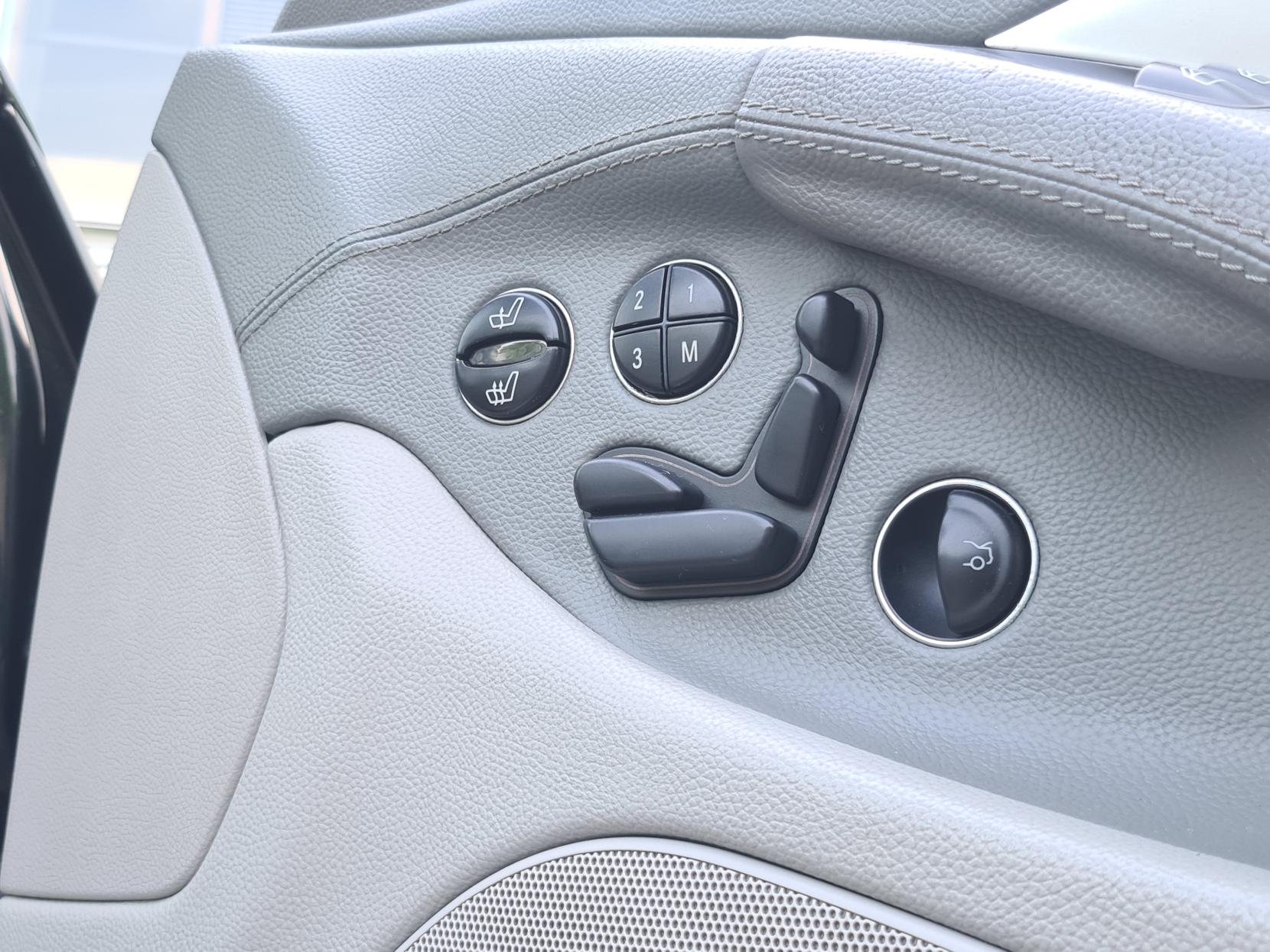Mercedes-Benz SL 3.7 SL350 Convertible 2dr Petrol Automatic (281 g/km, 245 bhp)