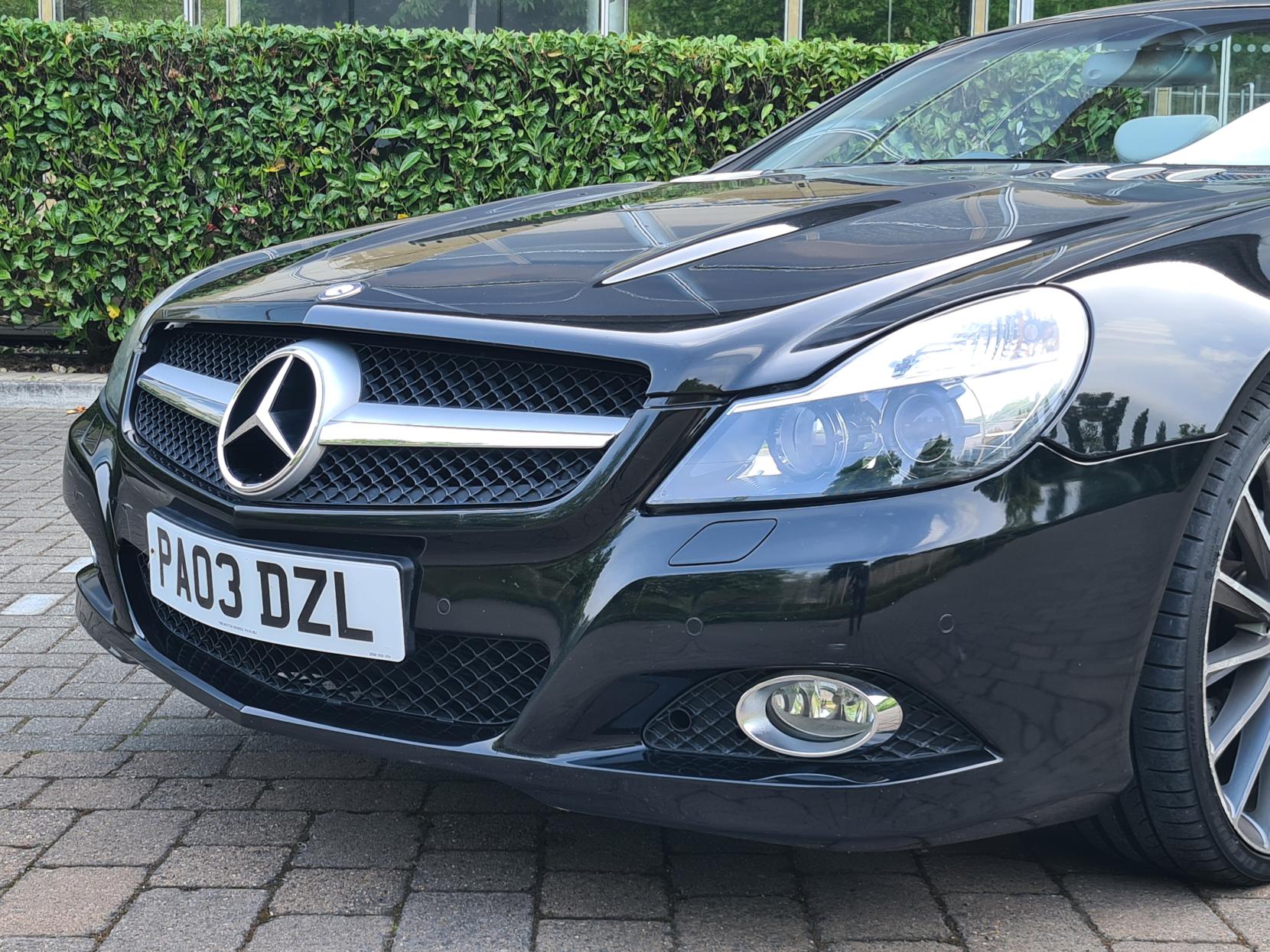 Mercedes-Benz SL 3.7 SL350 Convertible 2dr Petrol Automatic (281 g/km, 245 bhp)