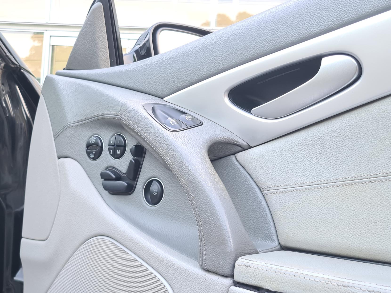 Mercedes-Benz SL 3.7 SL350 Convertible 2dr Petrol Automatic (281 g/km, 245 bhp)