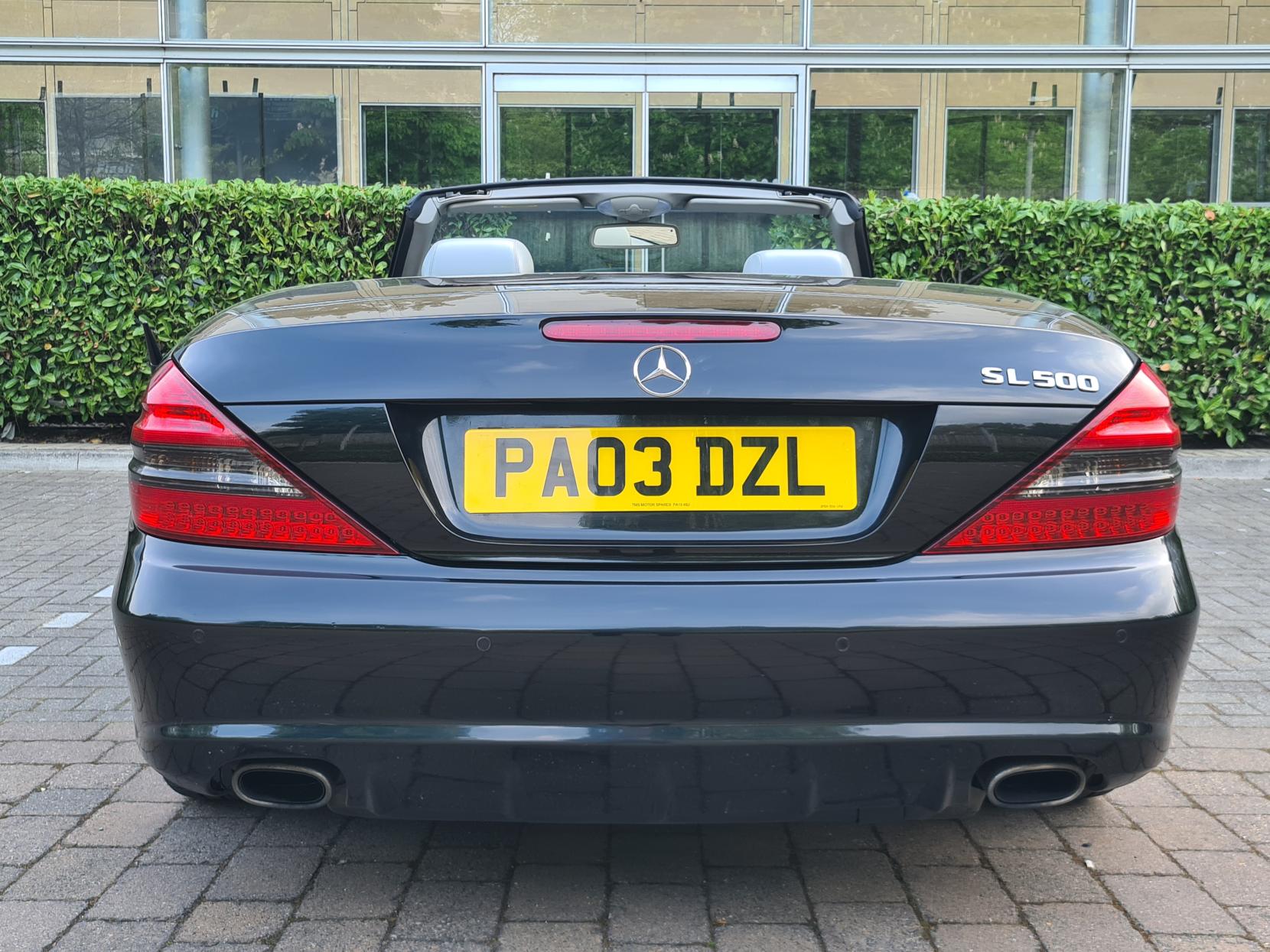 Mercedes-Benz SL 3.7 SL350 Convertible 2dr Petrol Automatic (281 g/km, 245 bhp)