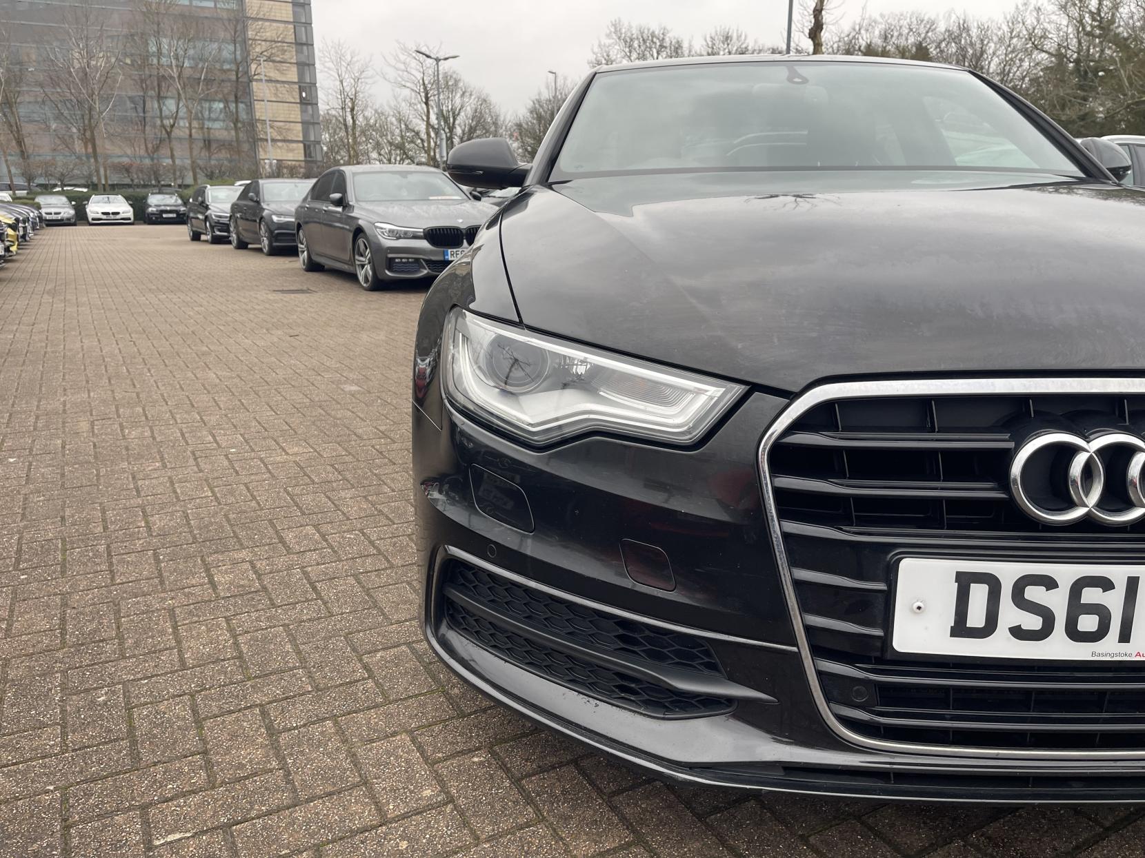 Audi A6 Saloon 2.0 TDI S line Saloon 4dr Diesel Multitronic Euro 5 (s/s) (177 ps)