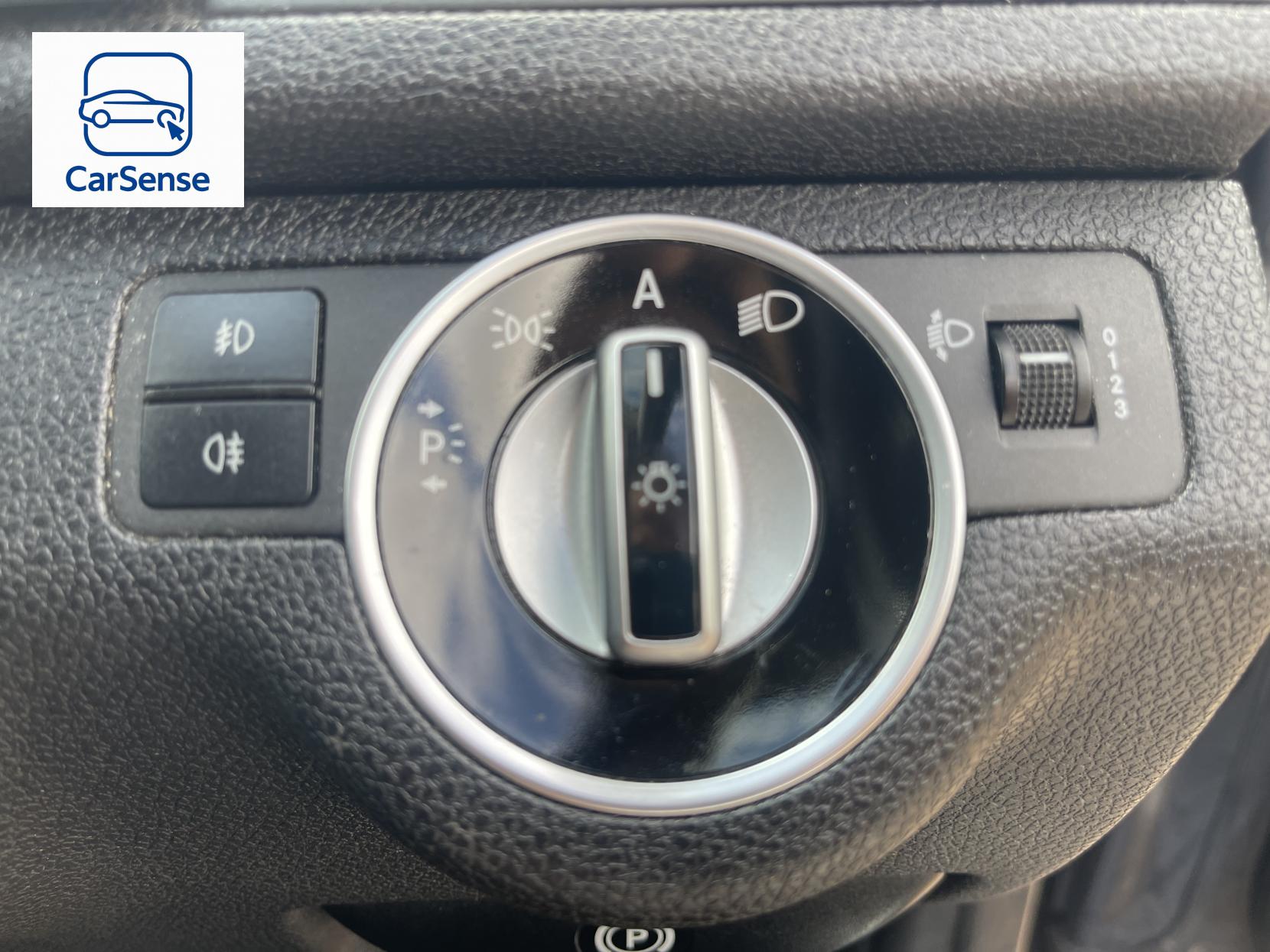 Mercedes-Benz C Class 1.8 C180 BlueEfficiency SE Saloon 4dr Petrol Auto Euro 5 (156 ps)