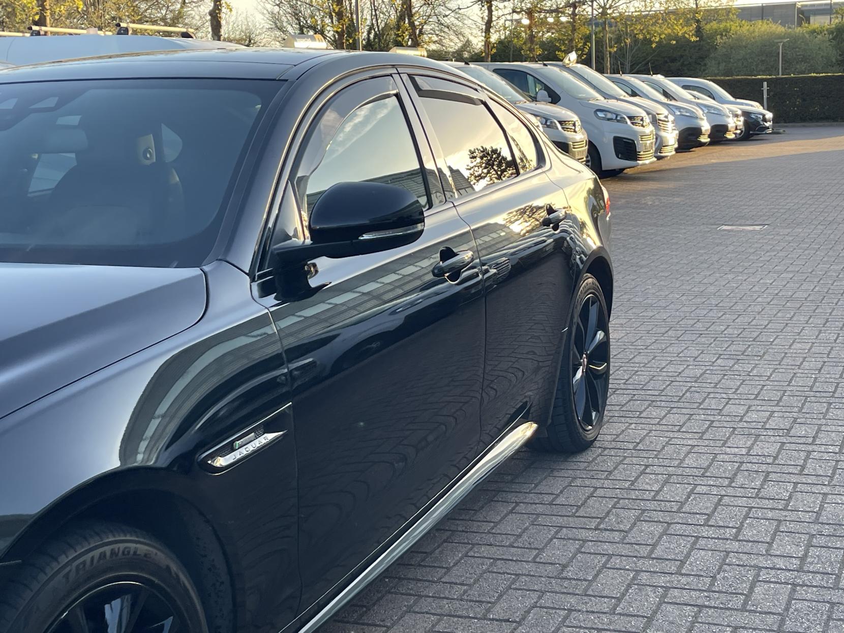 Jaguar XF 2.0d R-Sport Saloon 4dr Diesel Auto Euro 6 (s/s) (180 ps)