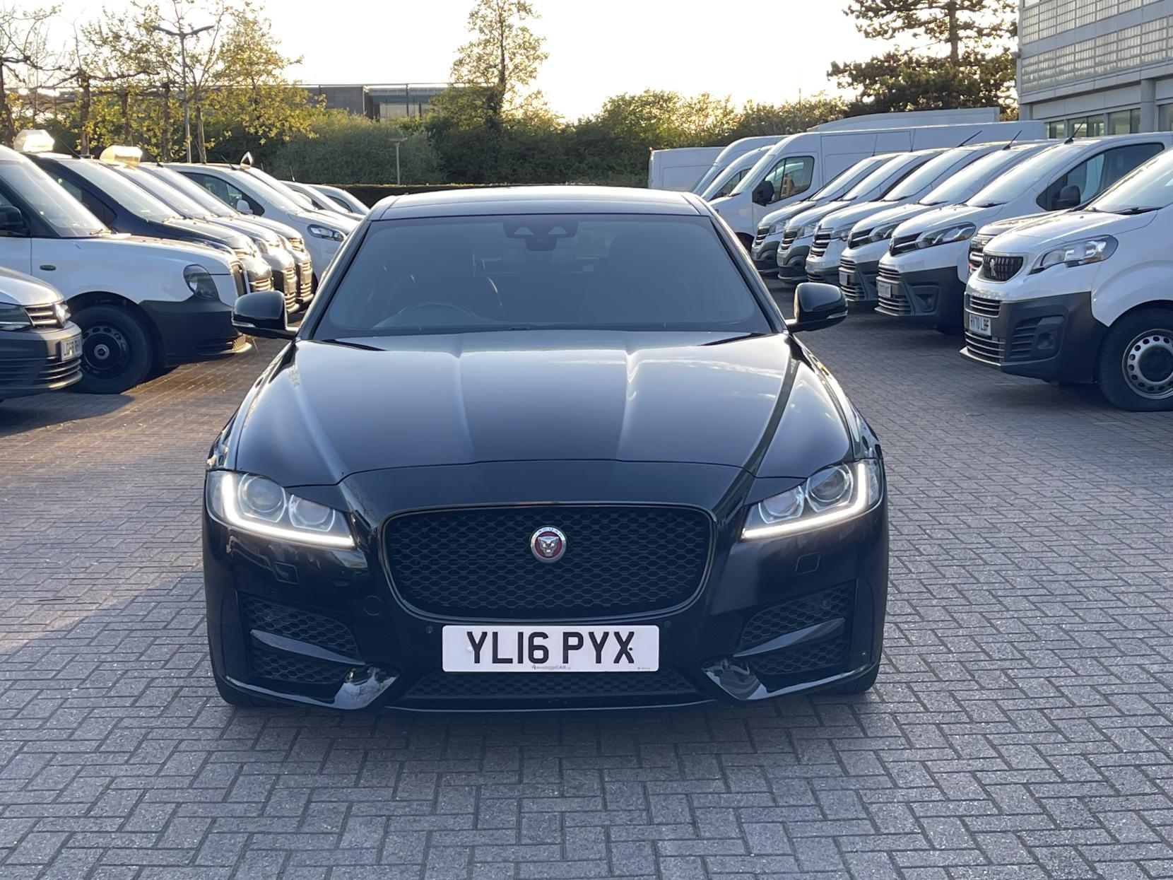 Jaguar XF 2.0d R-Sport Saloon 4dr Diesel Auto Euro 6 (s/s) (180 ps)