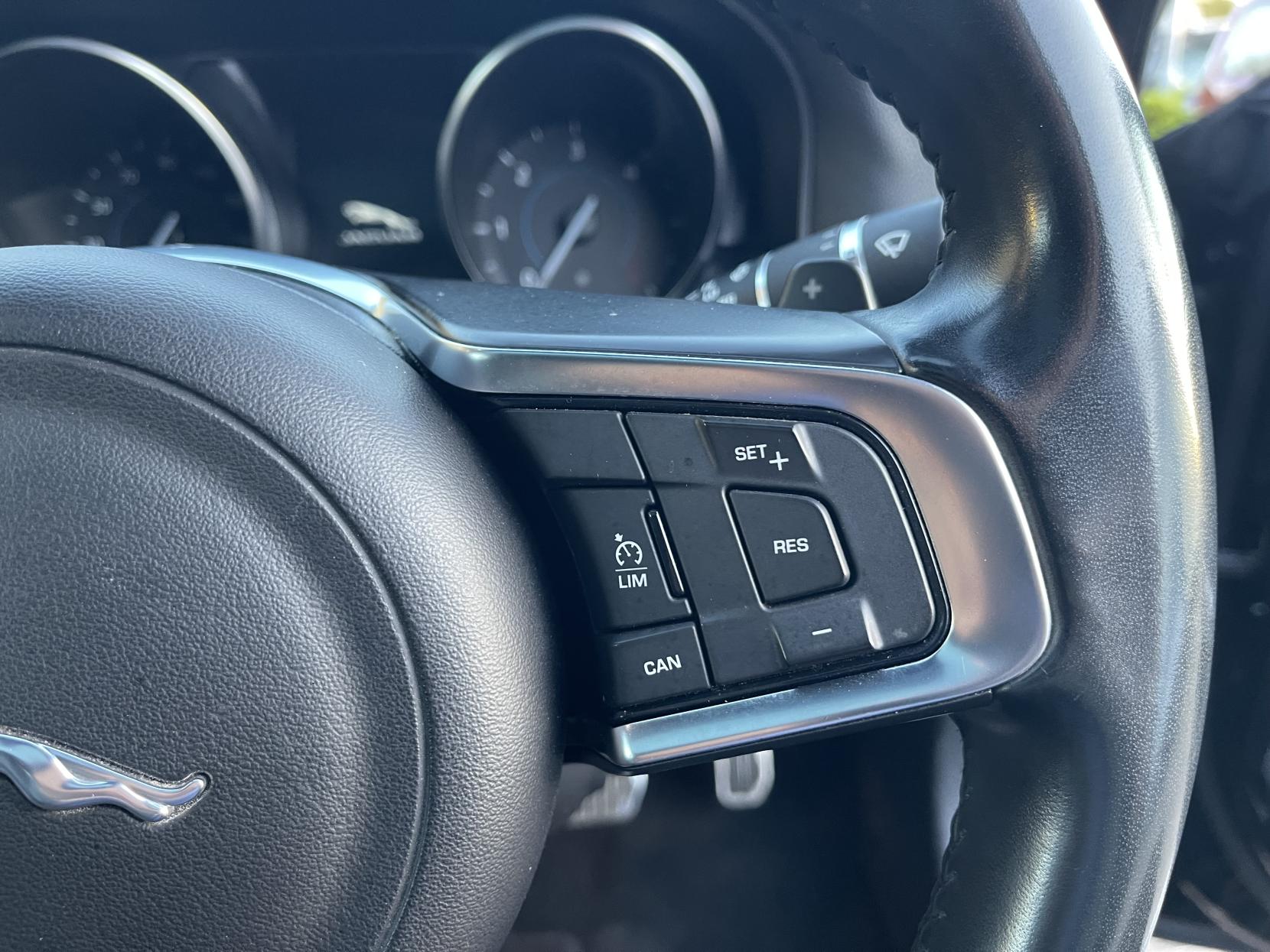 Jaguar XF 2.0d R-Sport Saloon 4dr Diesel Auto Euro 6 (s/s) (180 ps)
