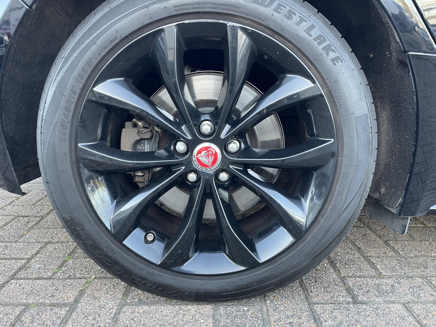 Jaguar XF 2.0d R-Sport Saloon 4dr Diesel Auto Euro 6 (s/s) (180 ps)
