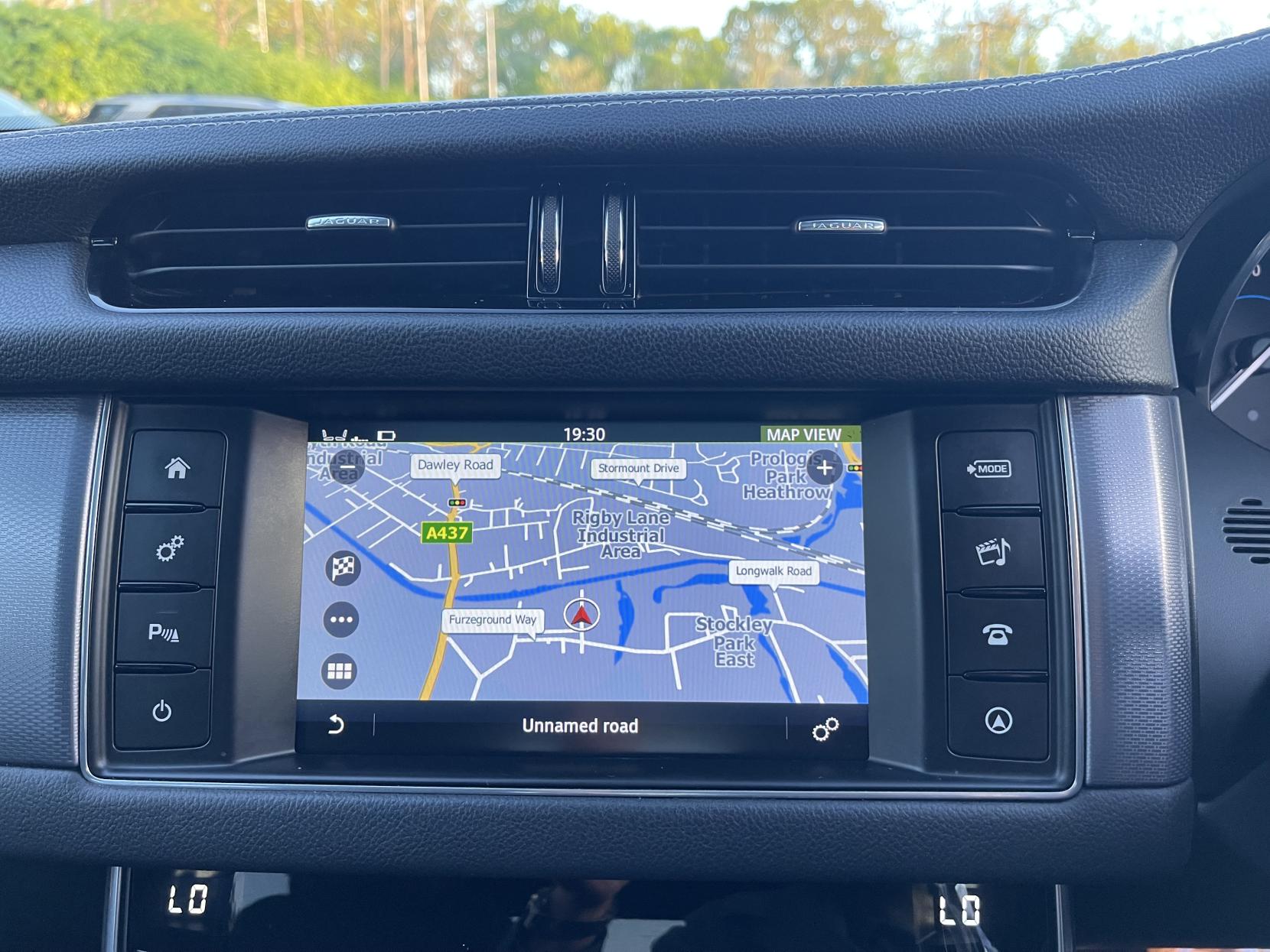 Jaguar XF 2.0d R-Sport Saloon 4dr Diesel Auto Euro 6 (s/s) (180 ps)