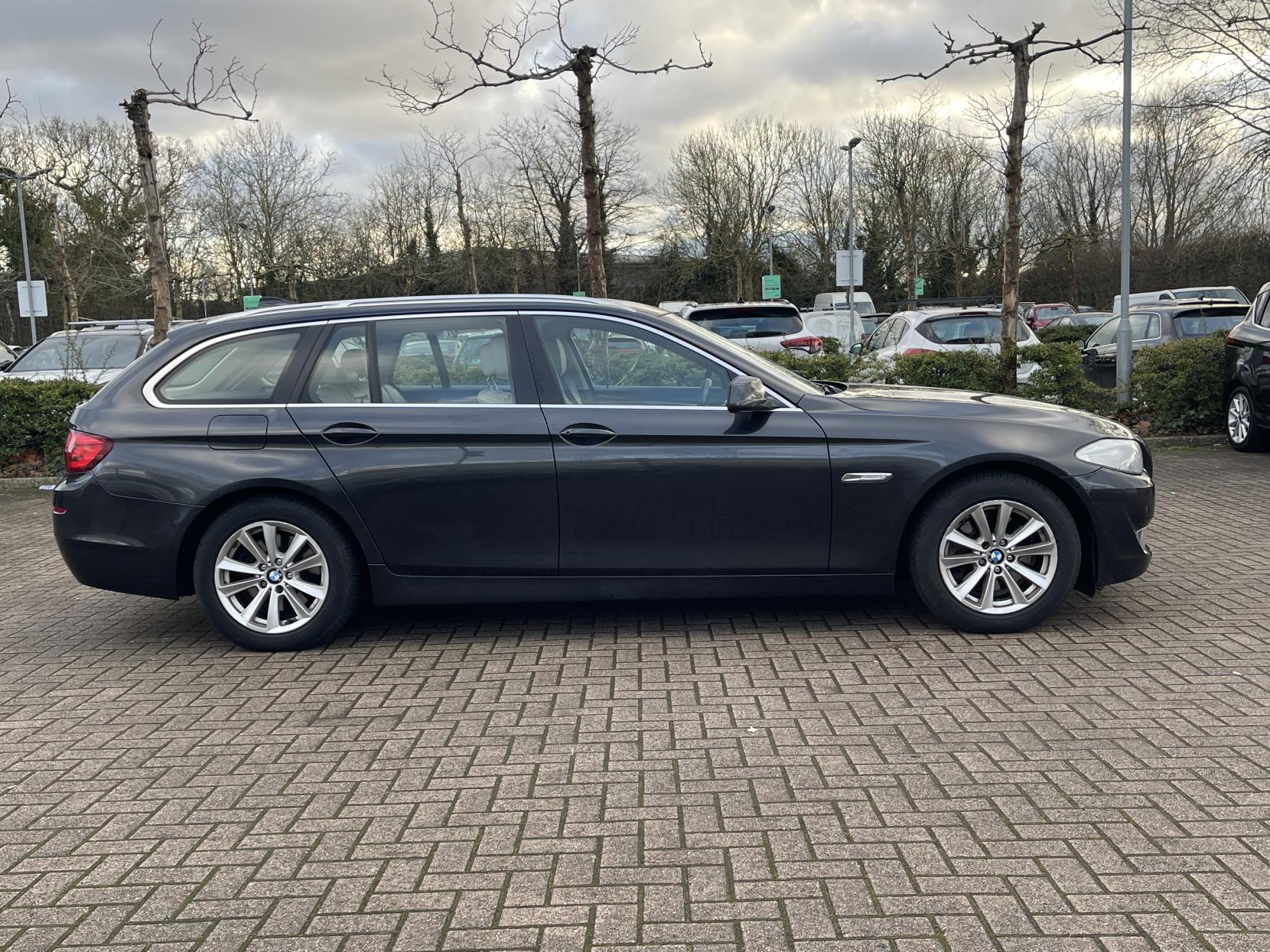 BMW 5 Series 2.0 520d SE Touring 5dr Diesel Auto Euro 5 (s/s) (184 ps)