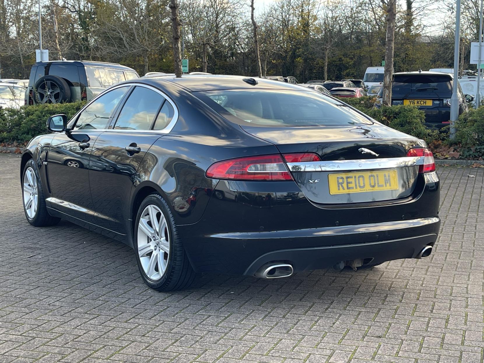 Jaguar XF 3.0d V6 Luxury Saloon 4dr Diesel Auto Euro 5 (240 ps)