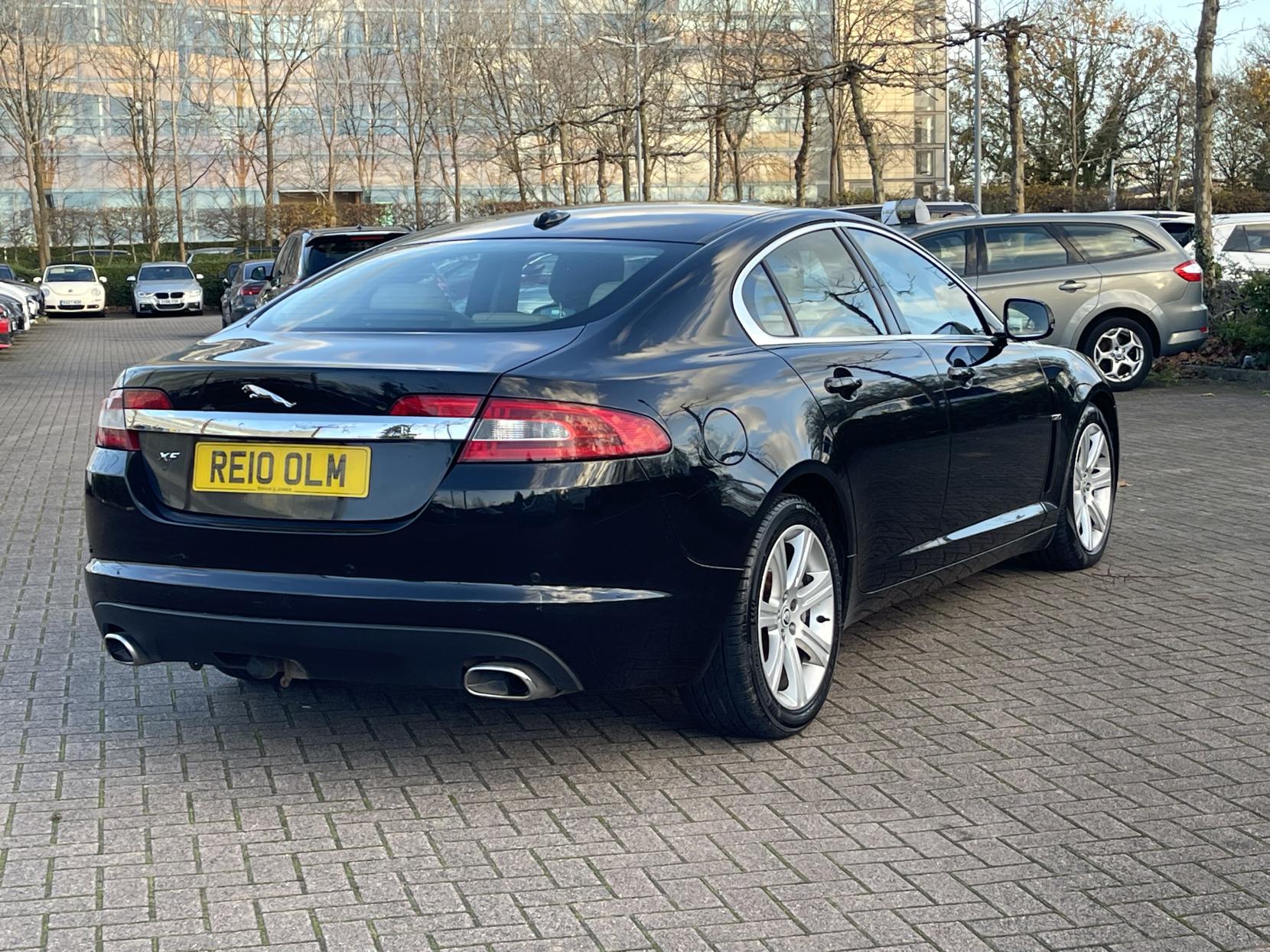 Jaguar XF 3.0d V6 Luxury Saloon 4dr Diesel Auto Euro 5 (240 ps)