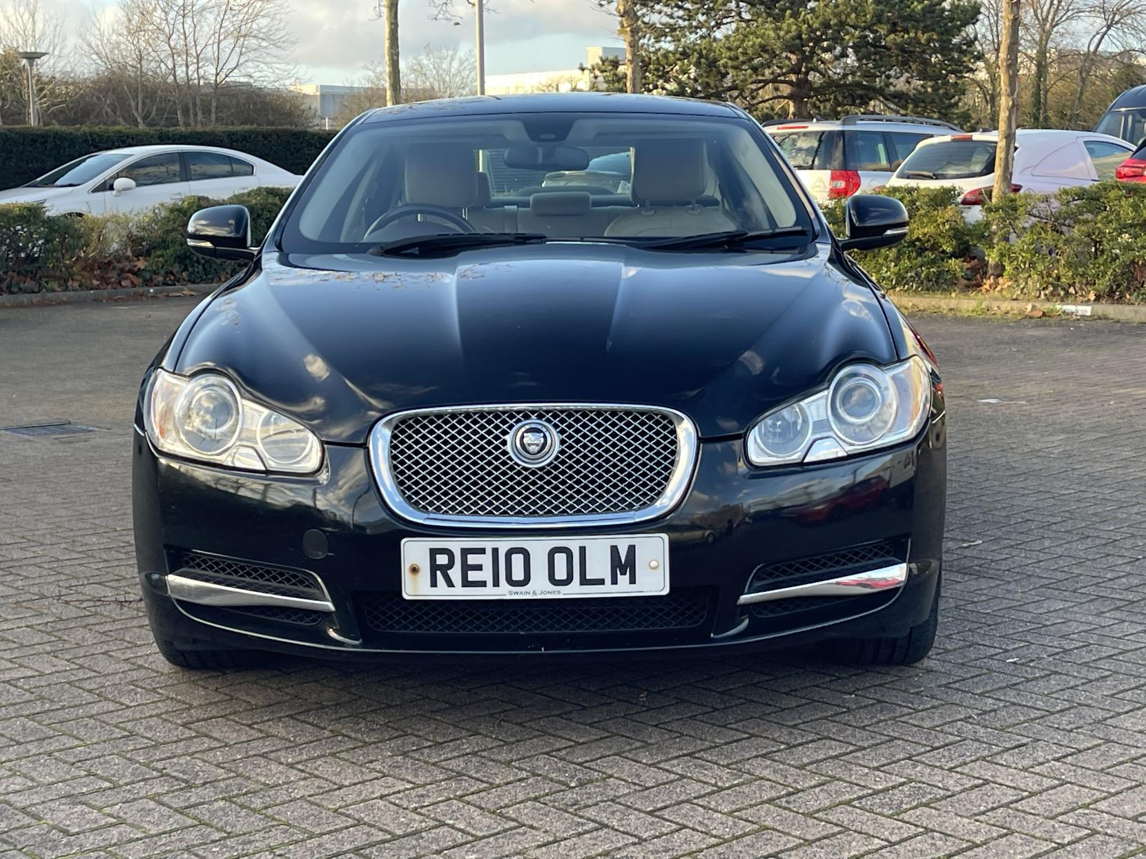 Jaguar XF 3.0d V6 Luxury Saloon 4dr Diesel Auto Euro 5 (240 ps)