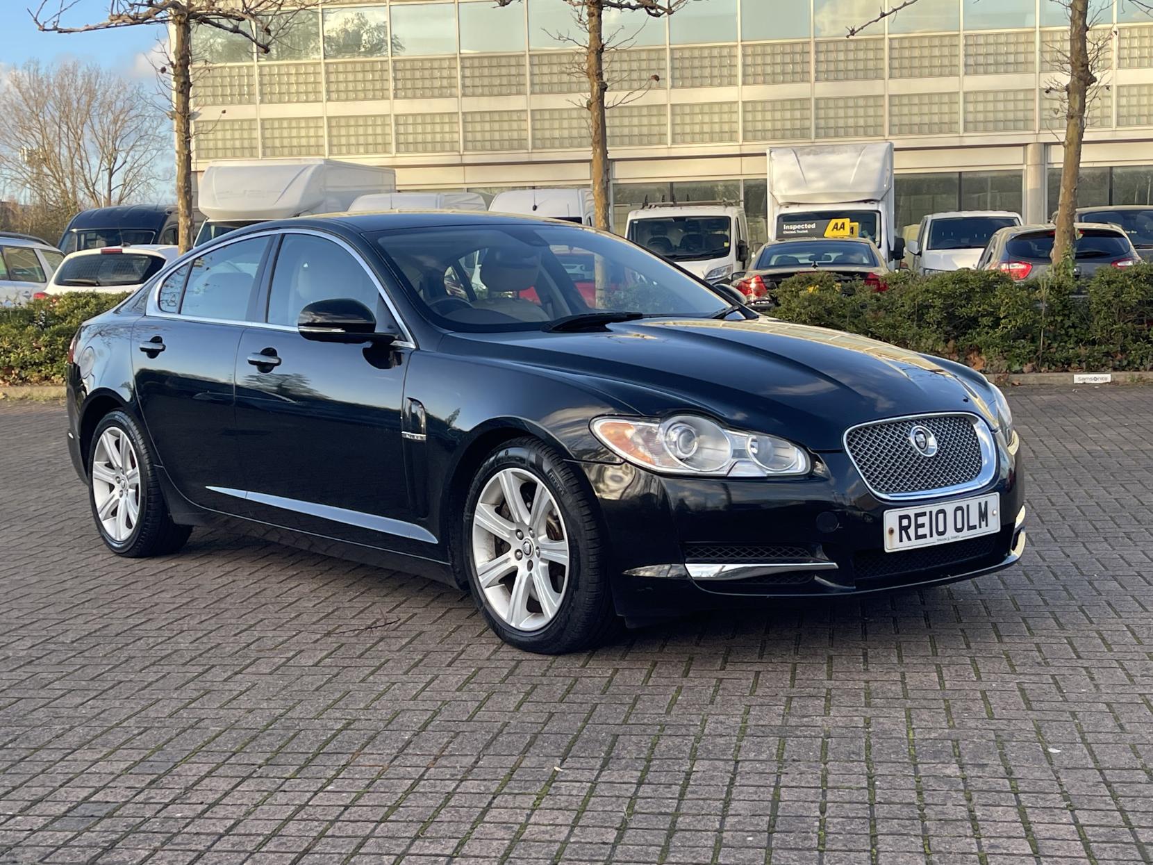 Jaguar XF 3.0d V6 Luxury Saloon 4dr Diesel Auto Euro 5 (240 ps)