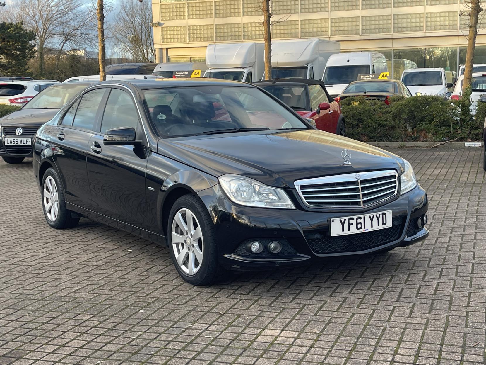 Mercedes-Benz C Class 2.1 C220 CDI BlueEfficiency SE Saloon 4dr Diesel G-Tronic+ Euro 5 (s/s) (170 ps)