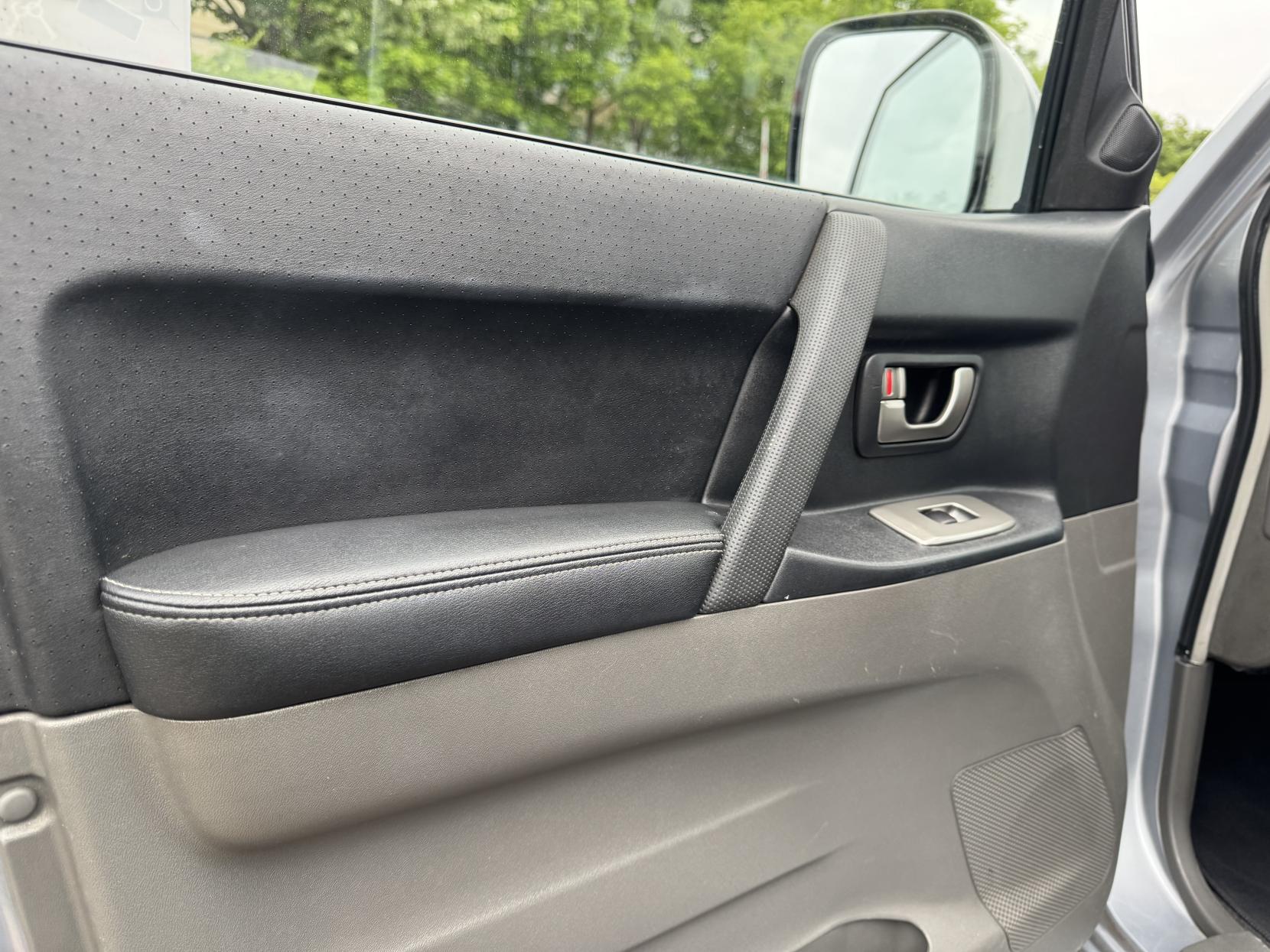 Mitsubishi Shogun 3.2 DI-D Elegance SUV 5dr Diesel Automatic (278 g/km, 158 bhp)