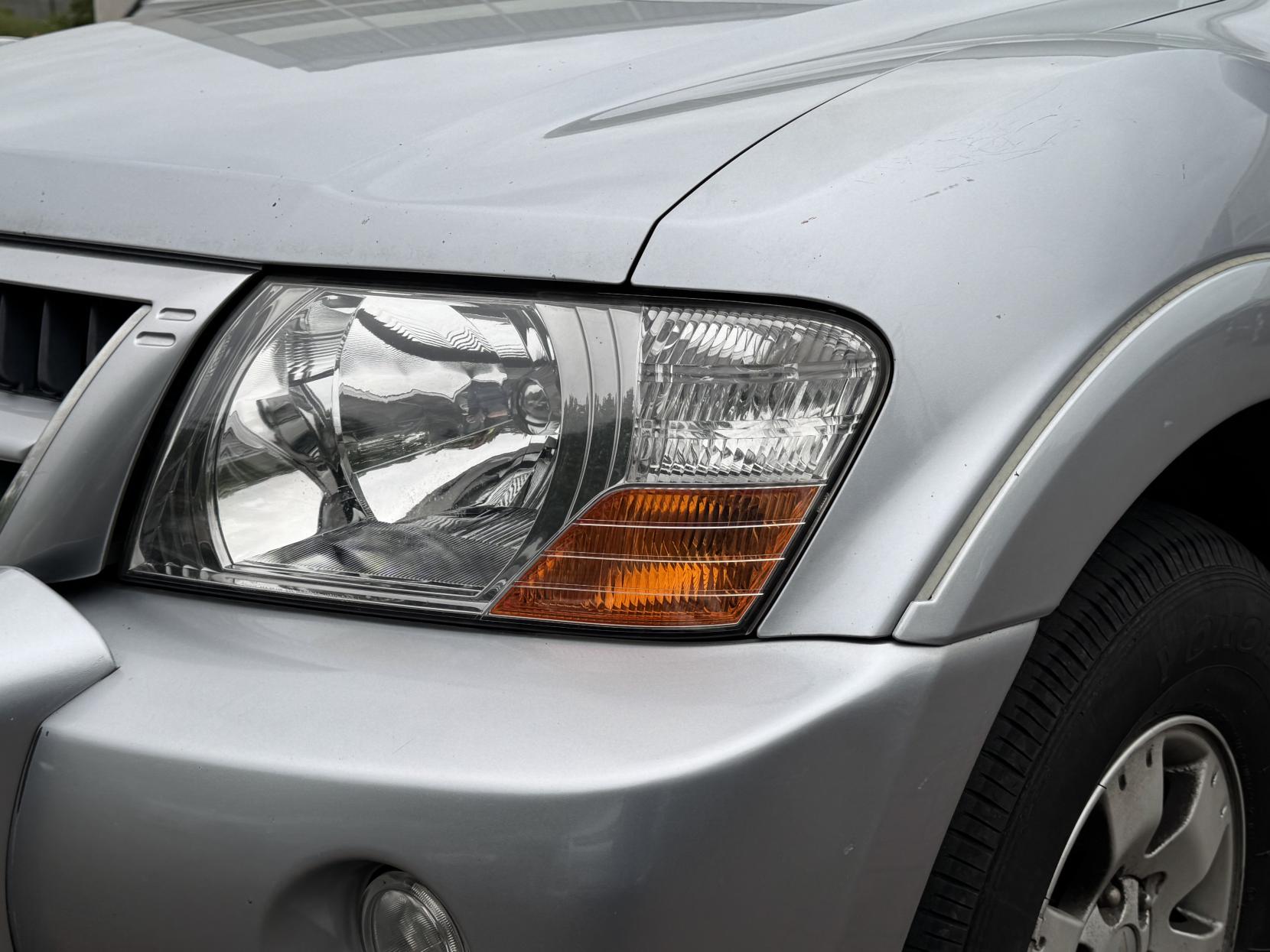 Mitsubishi Shogun 3.2 DI-D Elegance SUV 5dr Diesel Automatic (278 g/km, 158 bhp)
